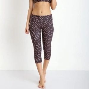 Onzie Flamingo Print Crop Leggings Women’s Small